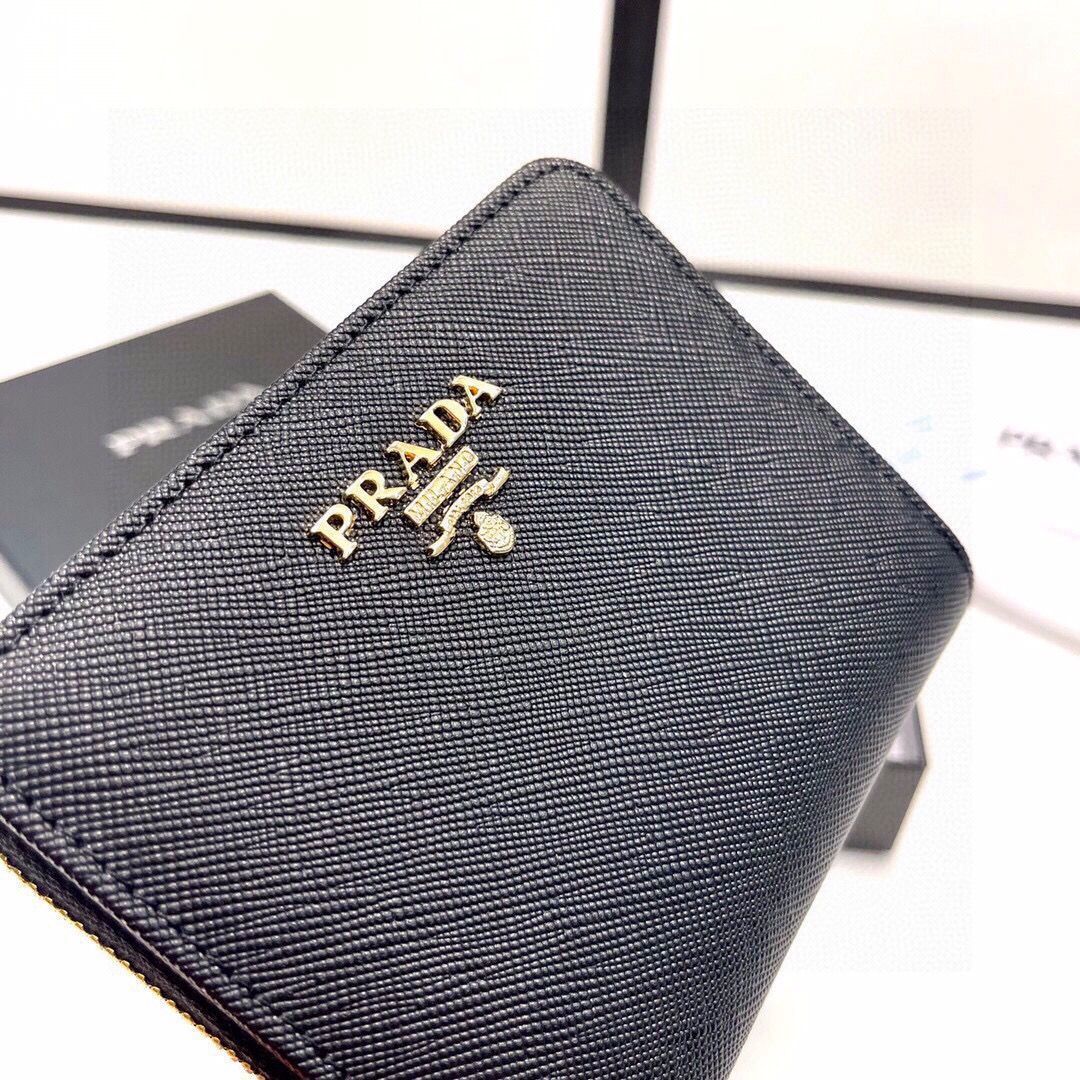 PRADA プラダ  レデイース 財布 コインケース二つ折り財布  ブラック