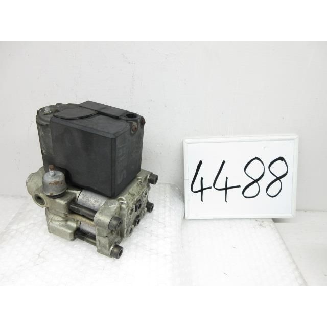 H5年 アウディ B3 2.3E E-8GNGK ABSアクチュエーター 4A0614111A 183456 4488
