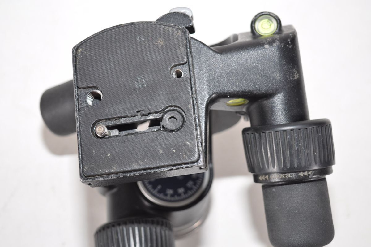 Manfrotto ギア付きプロ雲台