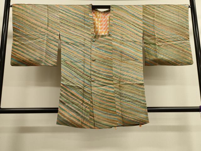 平和屋着物道行コート　霞吉祥文　暈し染め　正絹　逸品　CAAK3732dy
