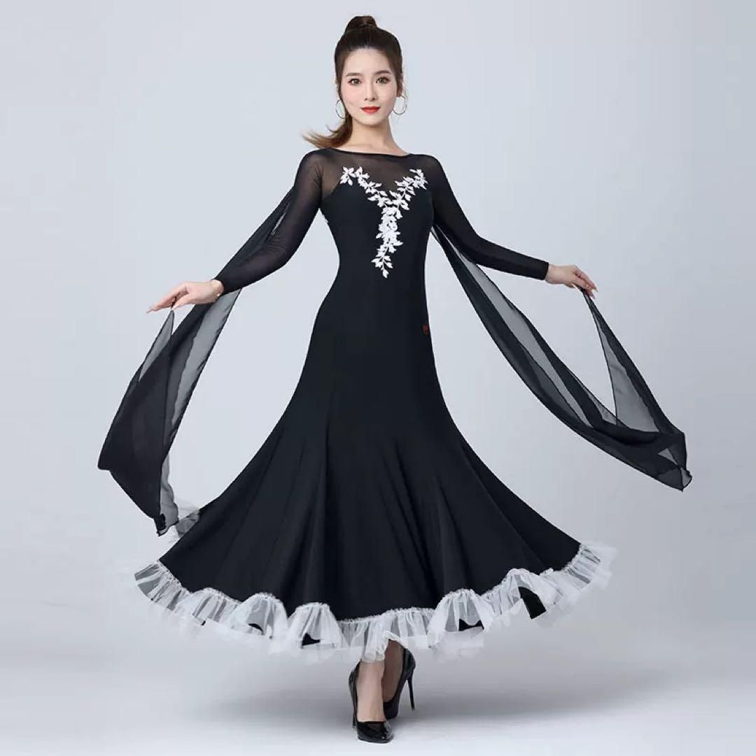 デモや競技会、ダンスパーティーにオススメ✨フロート付きスタンダードドレス❤️ 新品未使用 デモや競技会、ダンスパーティーにオススメ フロート