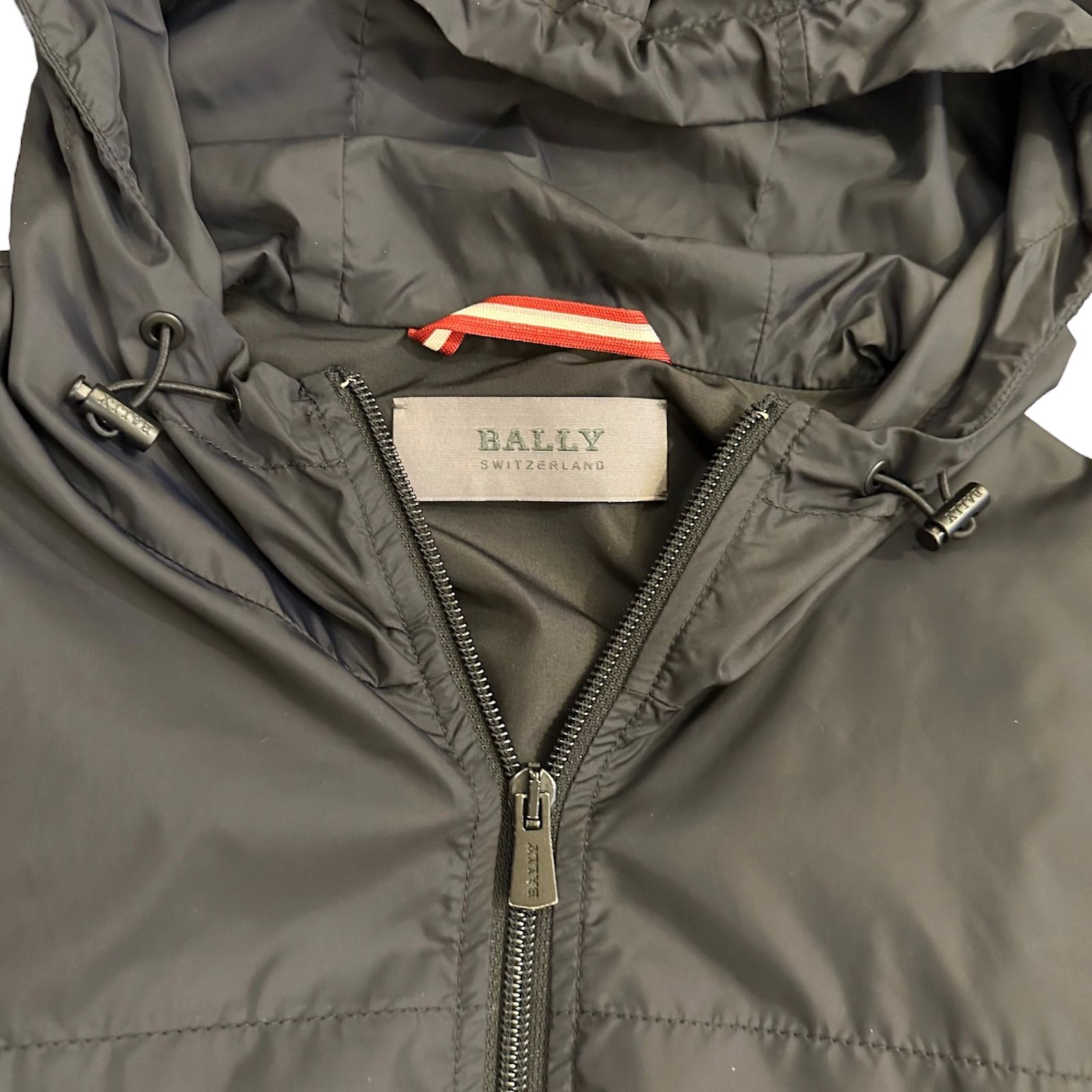 BALLY ナイロンジャケット　ブルゾン ◇美品◇bally◇ナイロンジャケット◇ブルゾン◇パーカー◇バリー