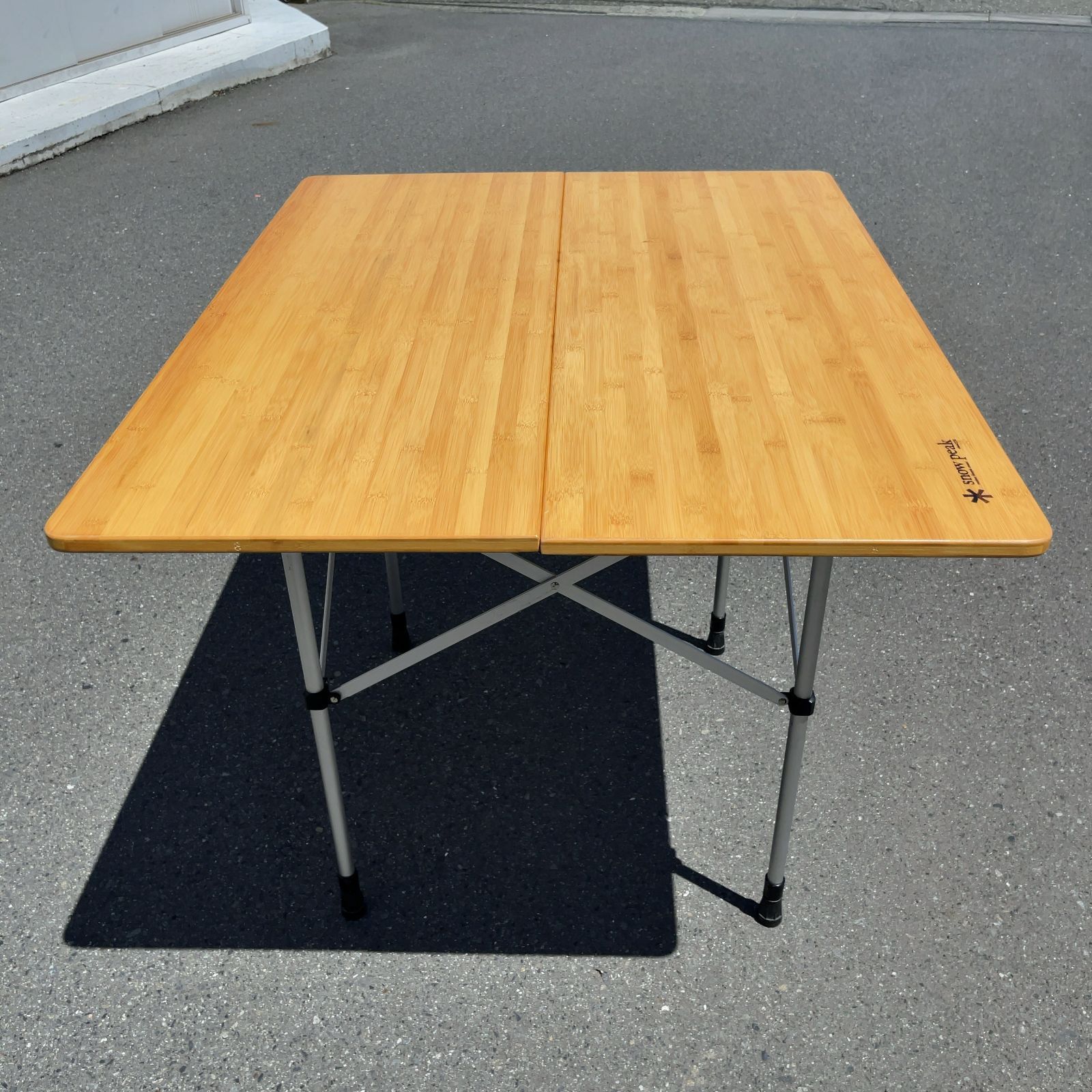 LV-121T アジャスタブルF.テーブル竹