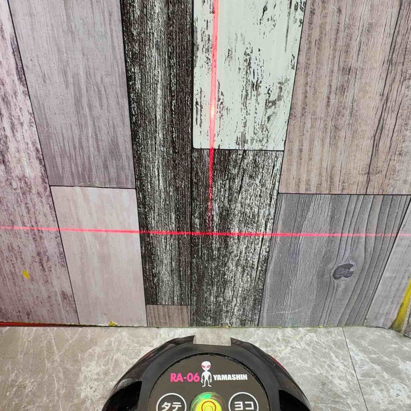 レーザー墨出し機 RA-06