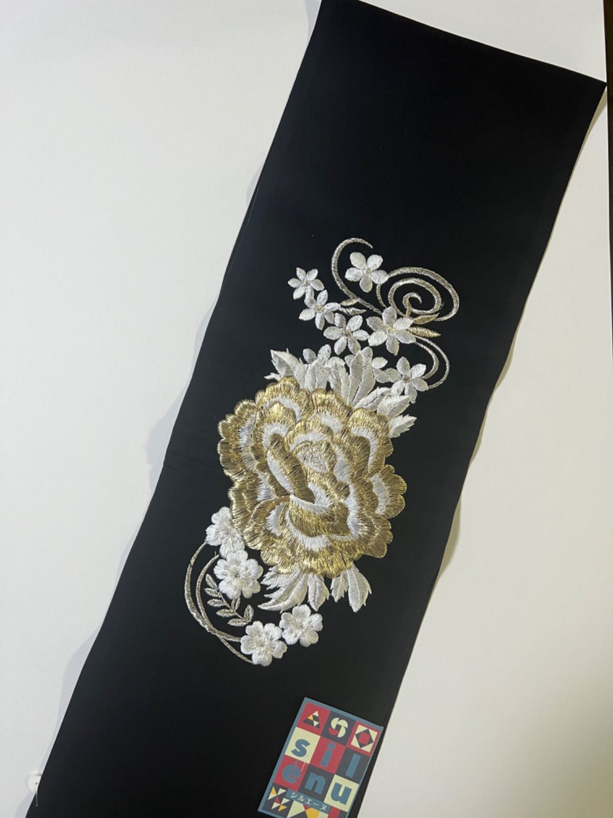 L 031 刺繍半衿 黒 ゴールド 牡丹 アシメトリー