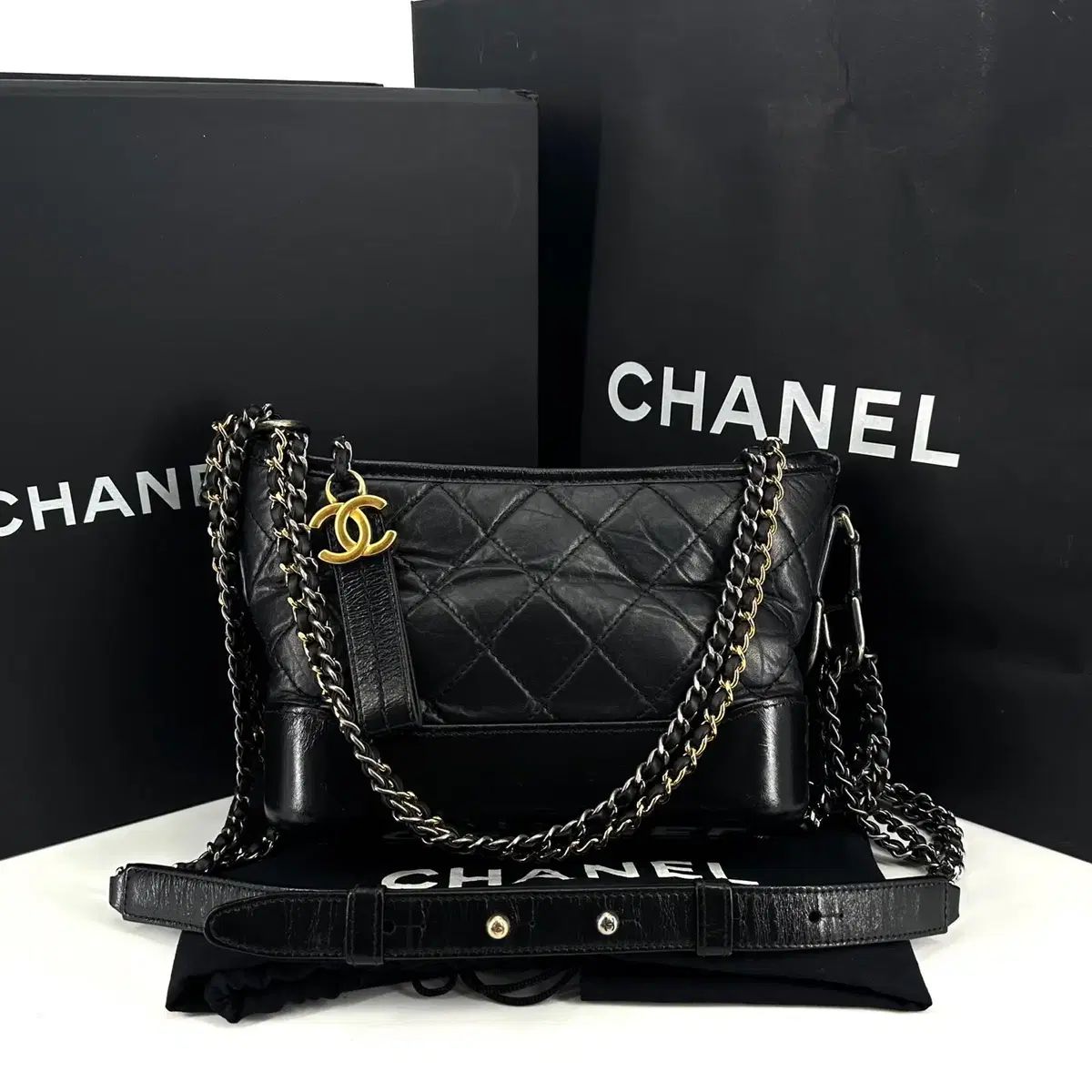 シャネル スモール ホーボーバッグ ショルダーバッグ トレンドの最先端・新作】CHANEL スモール ホーボー バッグ