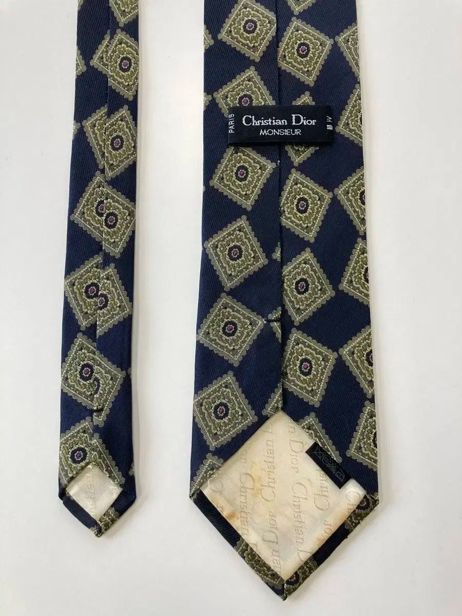 クリスチャン　ディオール　Dior ネクタイ　パリ　ビジネス　30代　40代