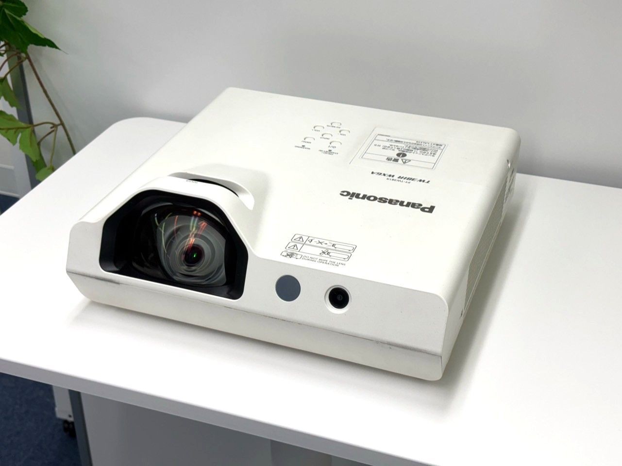 美品 プロジェクター Panasonic PT-TMZ400J 業務用 PT-TMZ400J - 業務