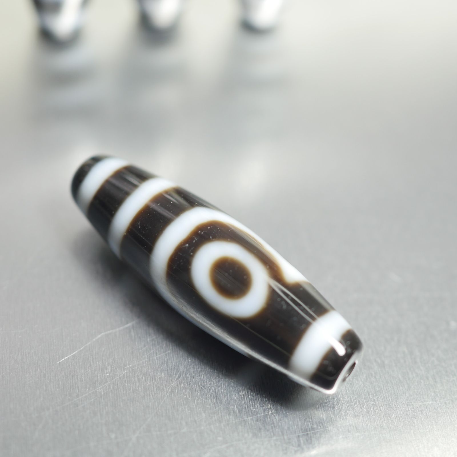 天然石 チベット天珠 瑪瑙 37mm 1個 貫通穴 一眼～六眼天珠