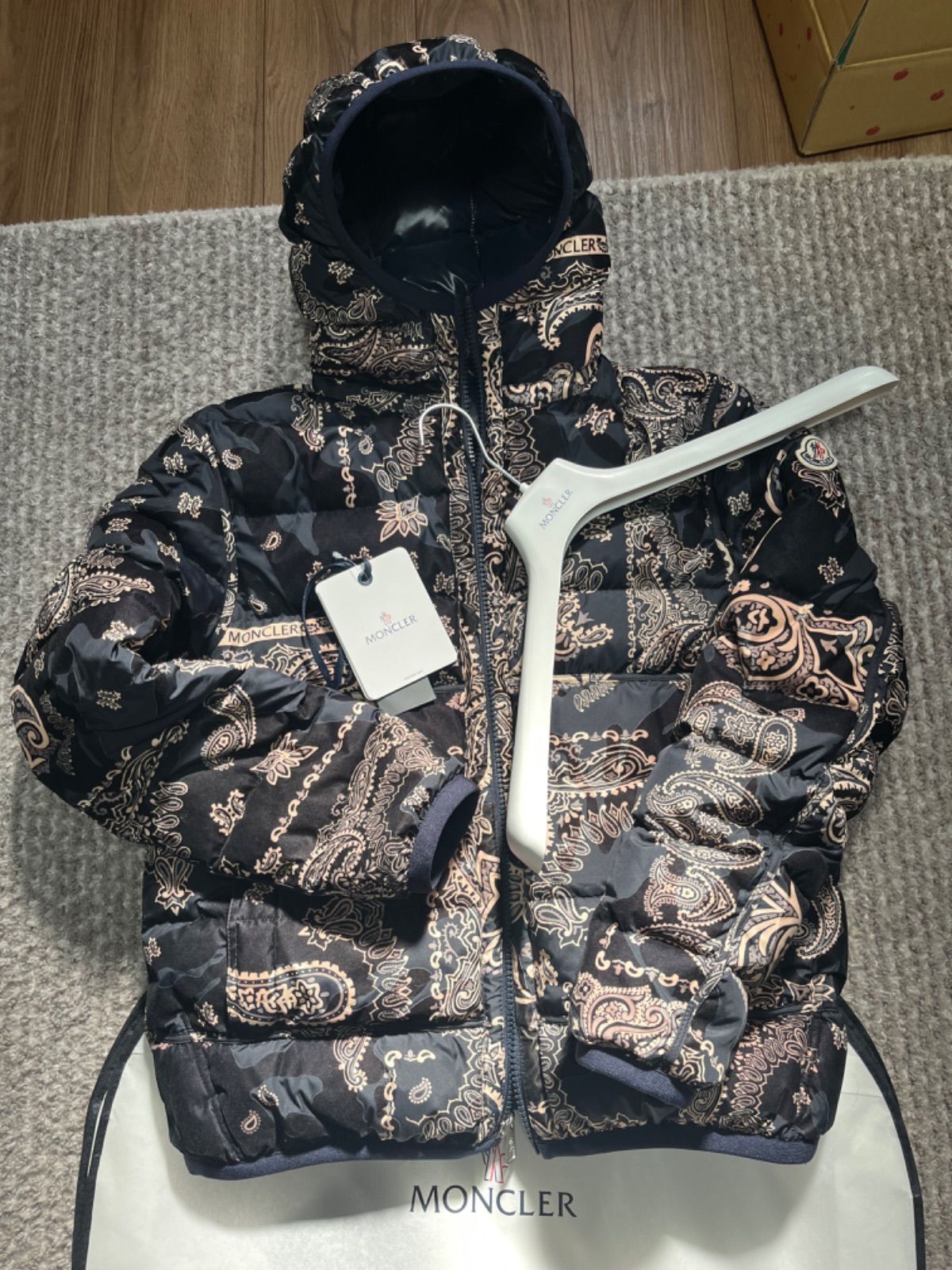 Moncler】FREVILLE 美品/モンクレール リバーシブル ペイズリー