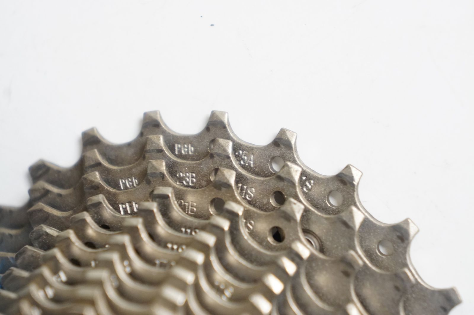 はる【新品】Shimano アルテグラ CS-R8000 スプロケット はる【新品】Shimano アルテグラ CS-R8000 スプロケット SHIMANO