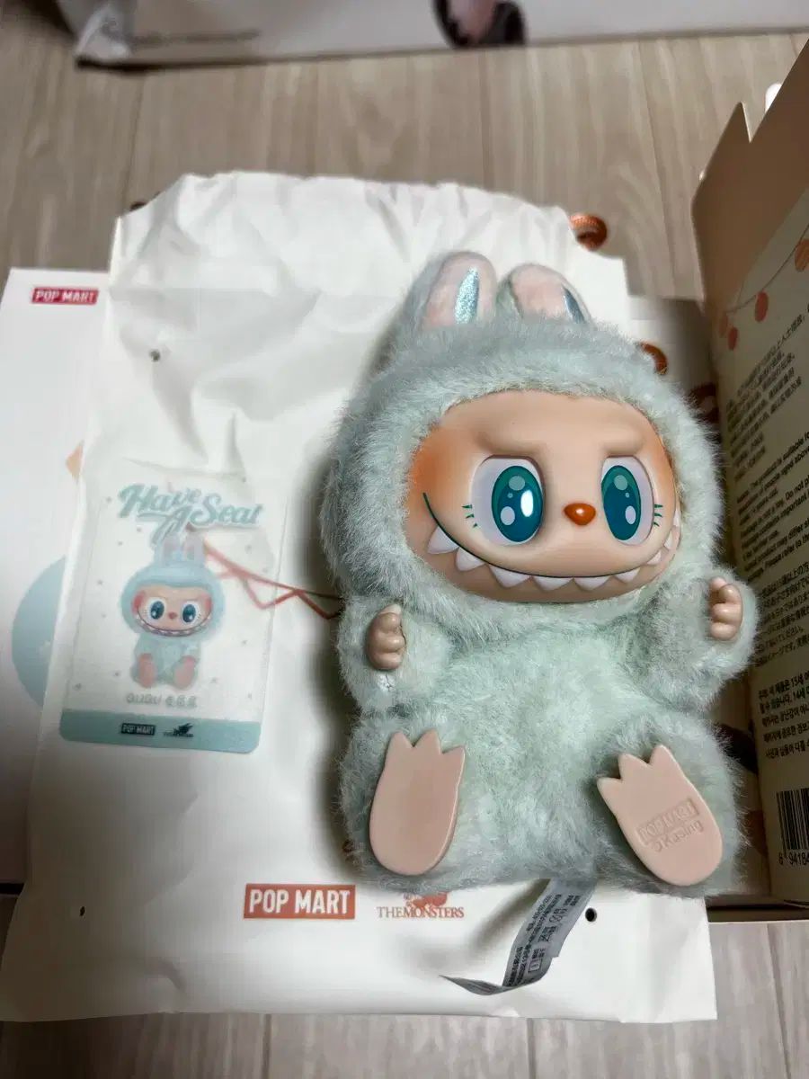 ラブブ　ラッキー　正規品 ラブブ 正規品 フィギュア (簡単開封) - メルカリ