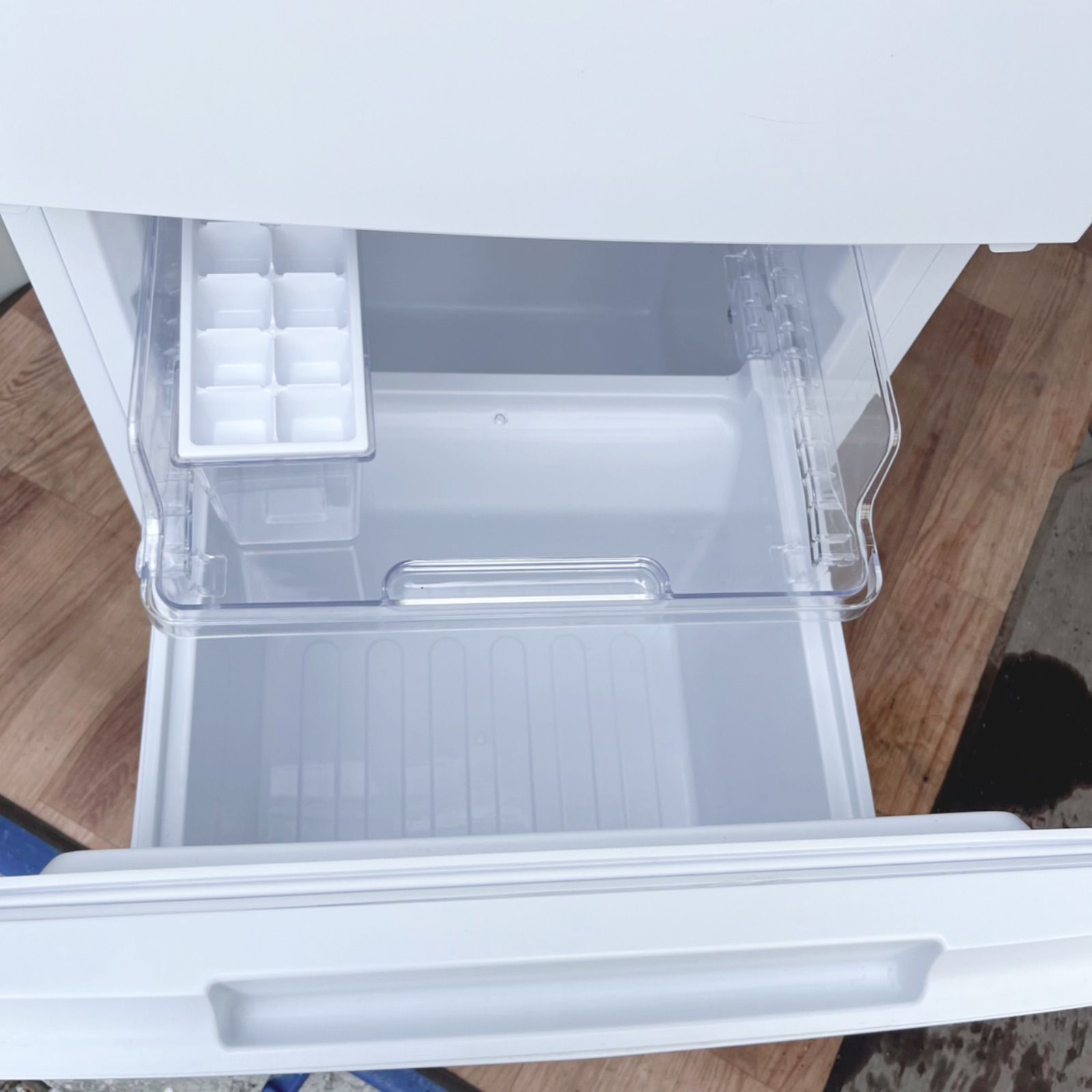 取付無料！SHARPマットホワイトおしゃれインテリア大きめ冷蔵庫！洗濯