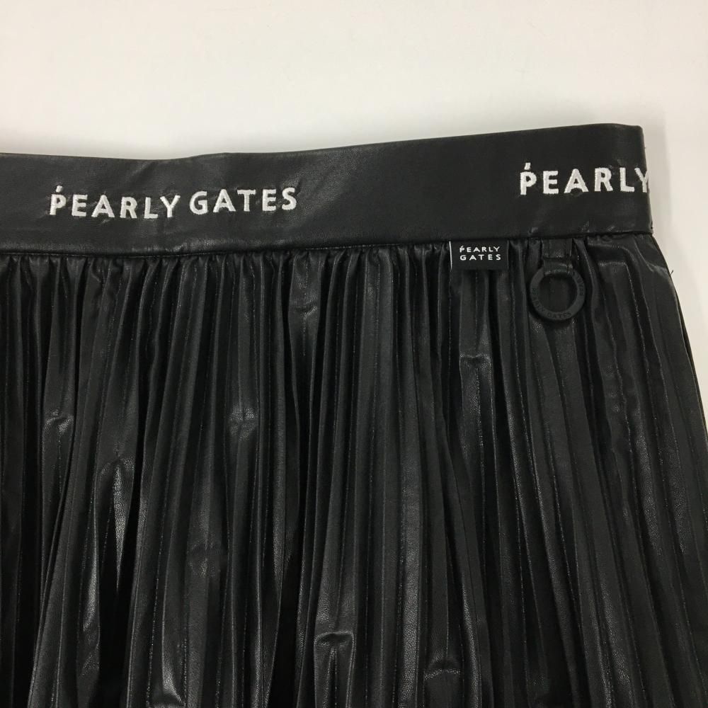 【新品】パーリーゲイツ プリーツスカート 黒×白 ウエストロゴ 光沢感 合皮 レディース 1(M) ゴルフウェア PEARLY GATES 新品】パーリーゲイツ プリーツスカート 黒×白 ウエストロゴ 光沢感 合