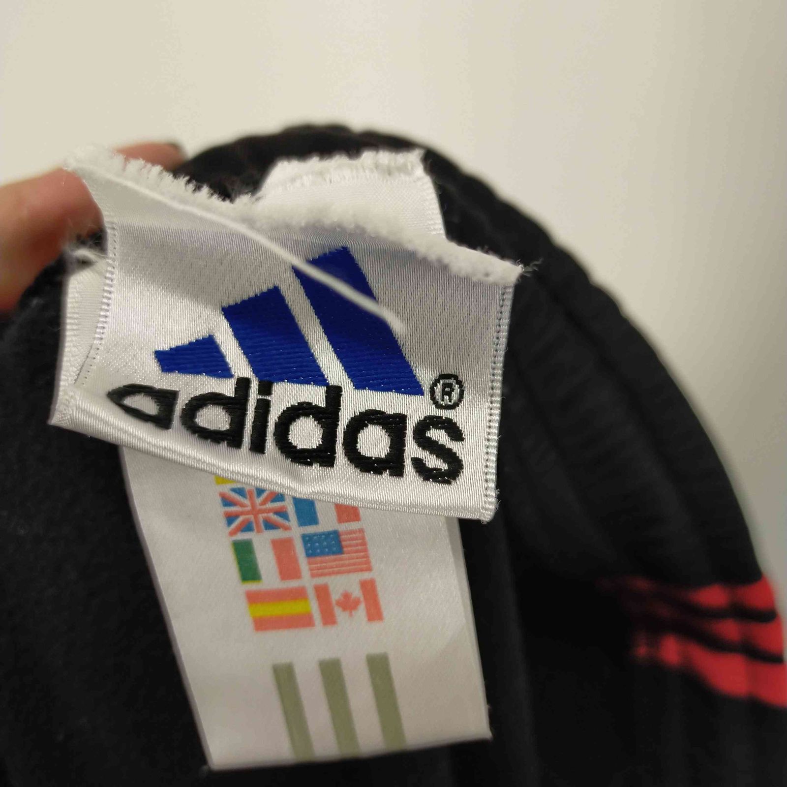 アディダス adidas 90S 万国旗タグ パフォーマンスロゴ刺繍 サイドライントラックパンツ メンズ JPN：XL メルカリShops