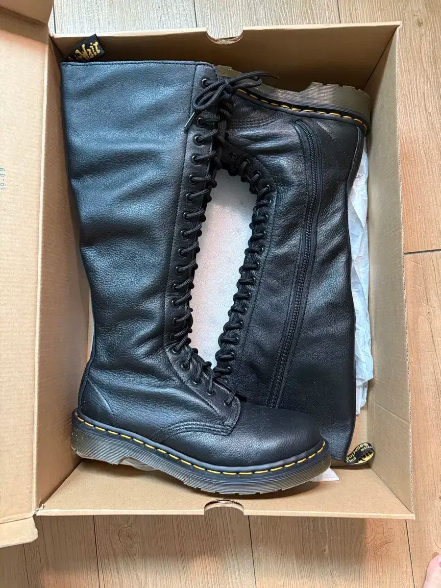 DR. MARTENS ドクターマーチン レースアップ ロング ブーツ ブラック