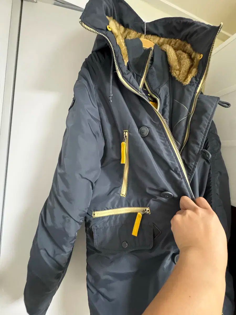 アルファインダストリーズ スチールブルー