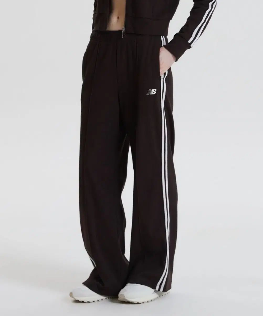 New Balance ニューバランス WOMEN トラック リブ ワイドパンツ M 茶色