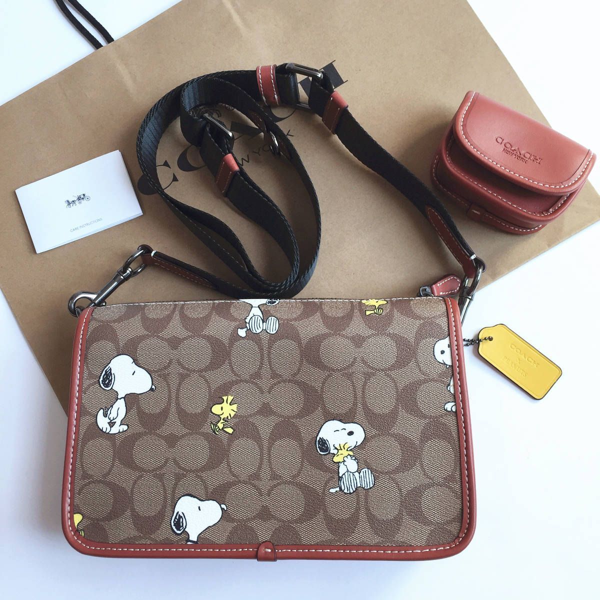 ☆新品☆コーチ/COACH バッグ CE709 COACH X PEANUTS スヌーピーコラボ ショルダーバッグ ボディーバッグ クロスボディー