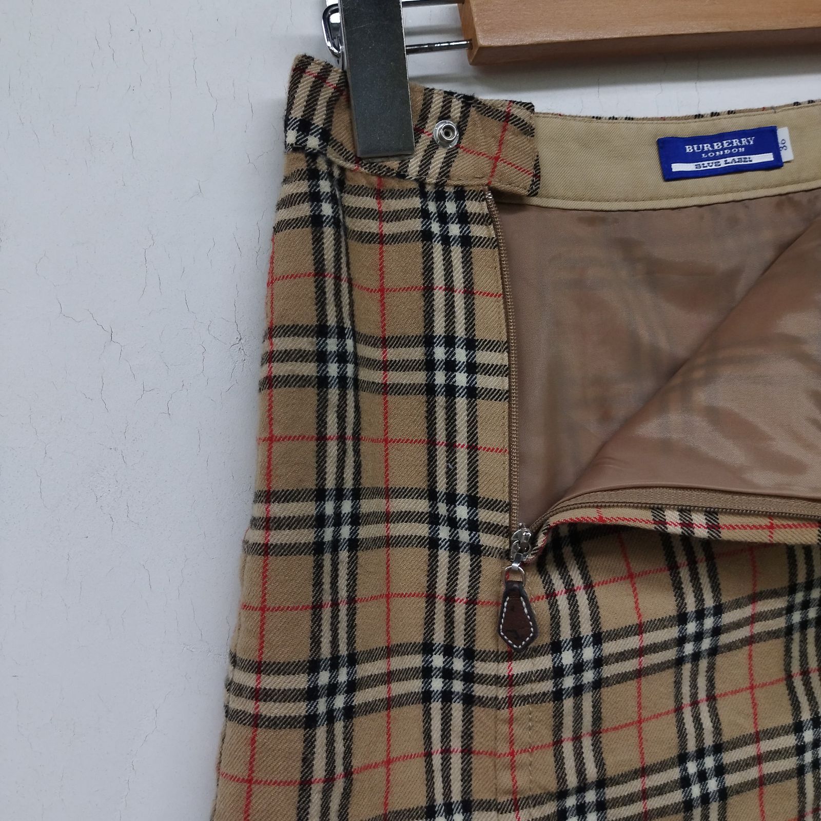【美品】Burberryロンドン　ノバチェック　ロングスカート　Lサイズ rs28015-001.jpg