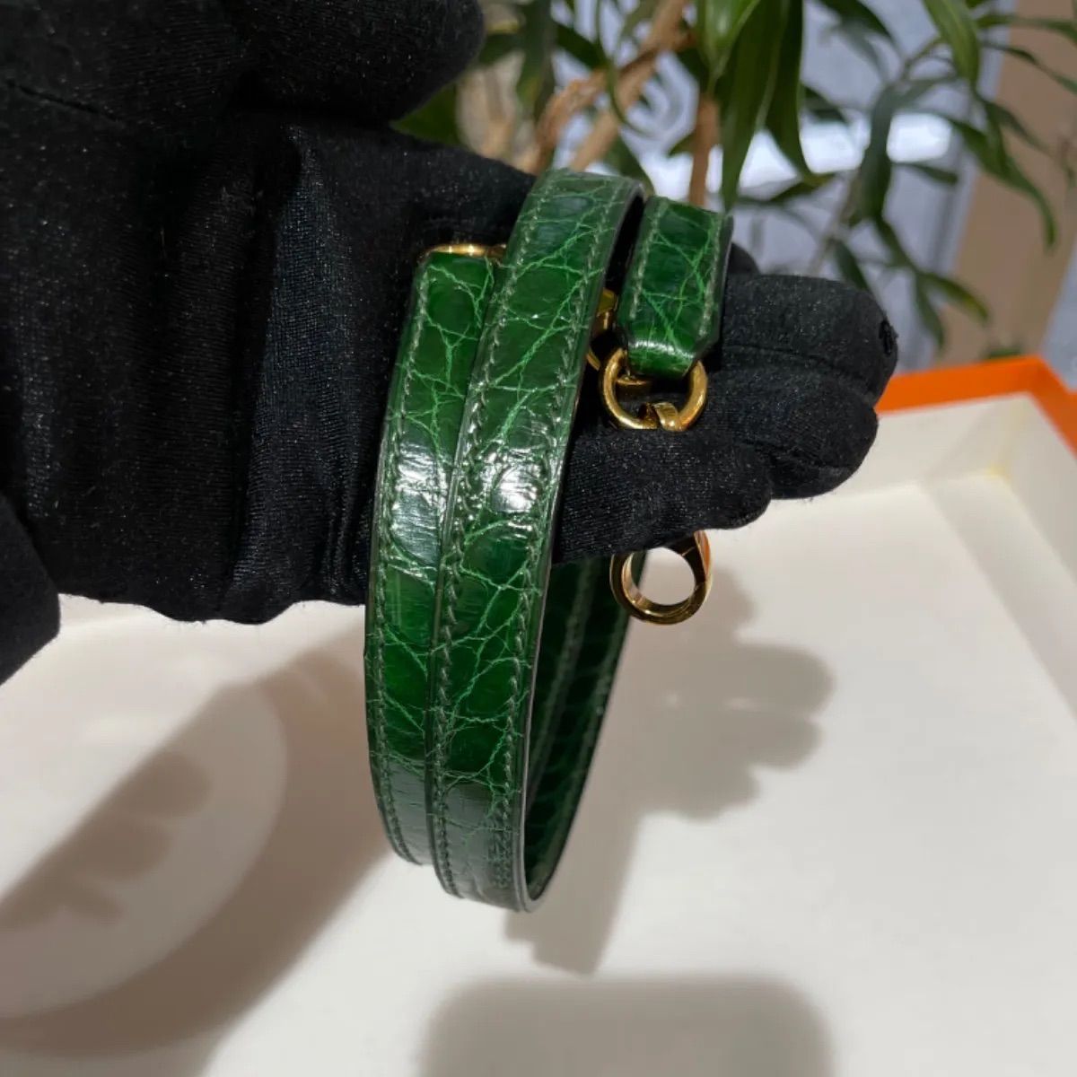 極美品】HERMES エルメス ショルダーストラップ アリゲーターリセ グリーン ゴールド金具 クロコダイル 中古 レディース 女性用 バンドリエール  エキゾチックレザー 本革 緑 希少 レア プレゼント ギフト バッグ用 ケリー ボリード バック - メルカリ