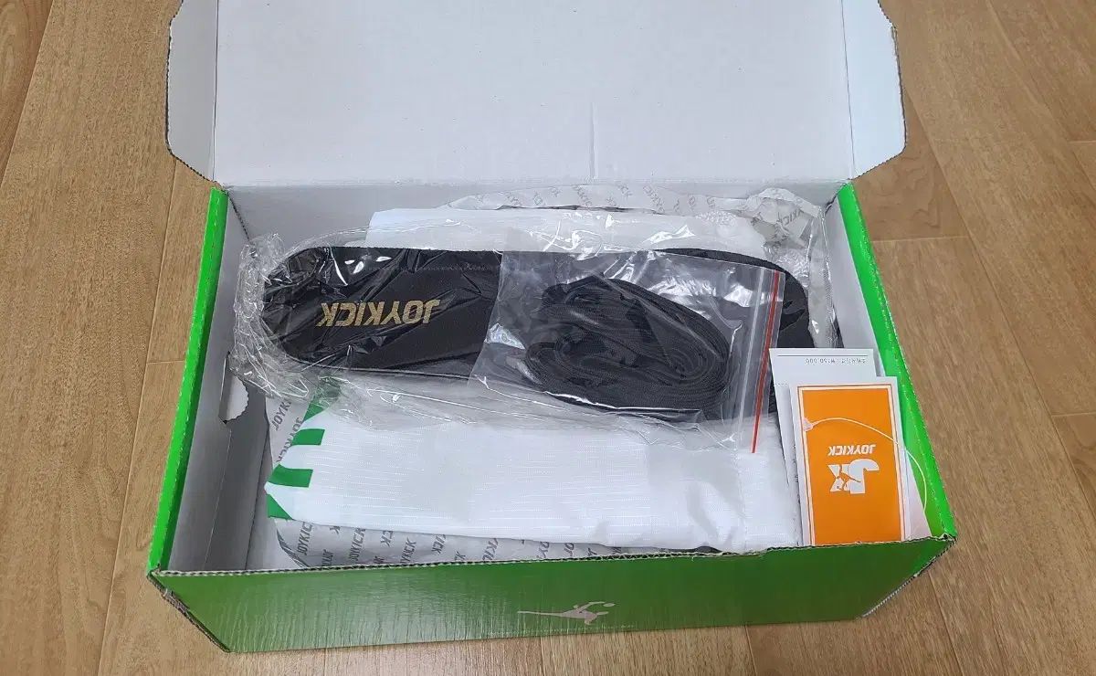 ジョイキック モンスター パークハイ ホワイト サッカーシューズ 245