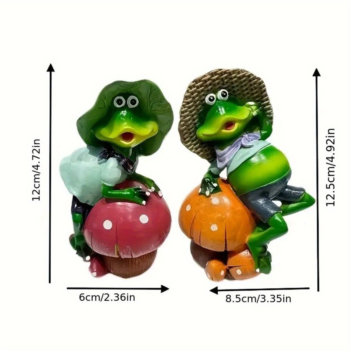 キノコの上に乗っているカエル