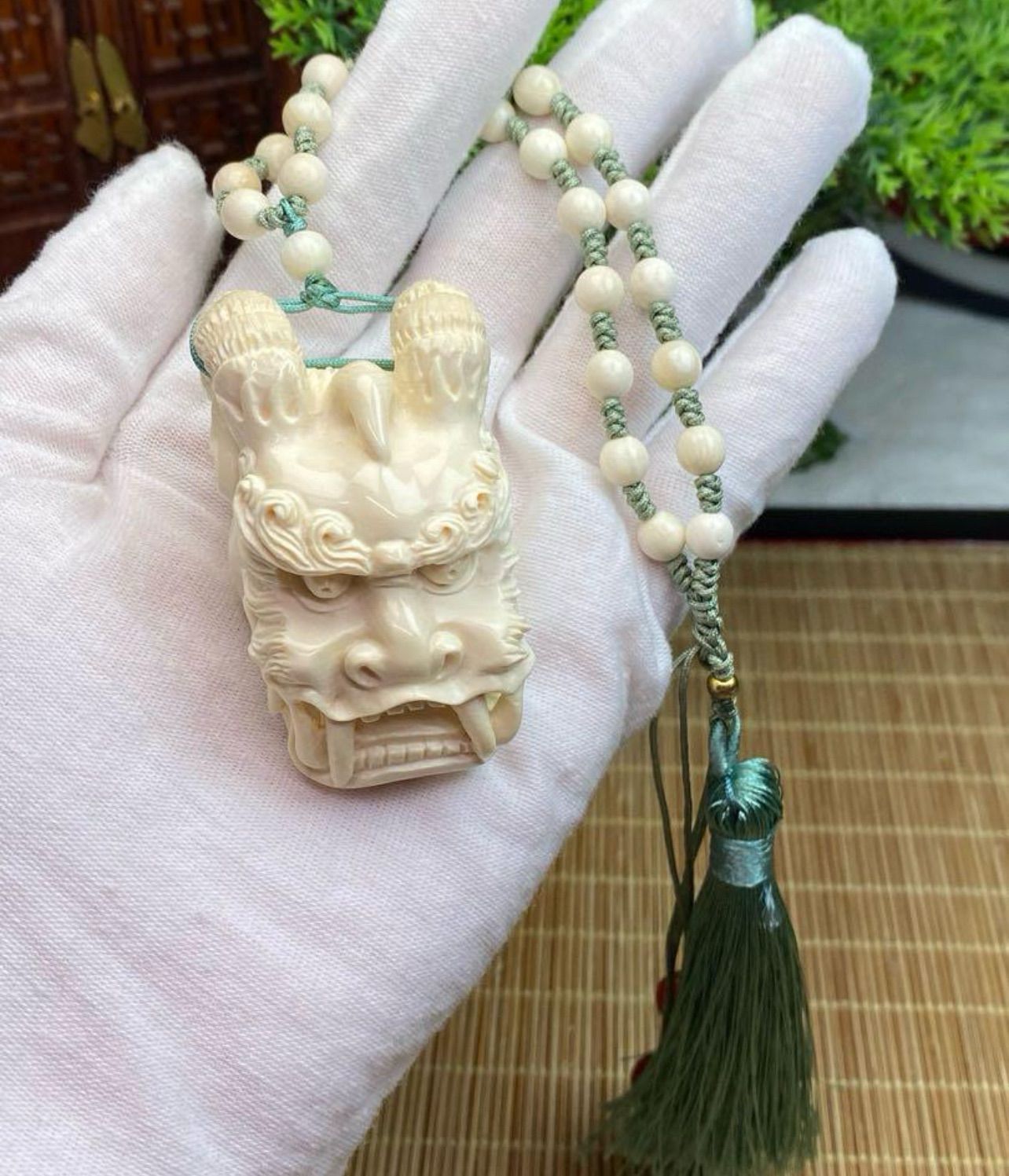 天然マンモス牙美しい手作り彫刻金を招く貔貅握り物　ブレスレット 天然マンモス牙美しい手作り彫刻金を招く貔貅握り物 ブレスレット