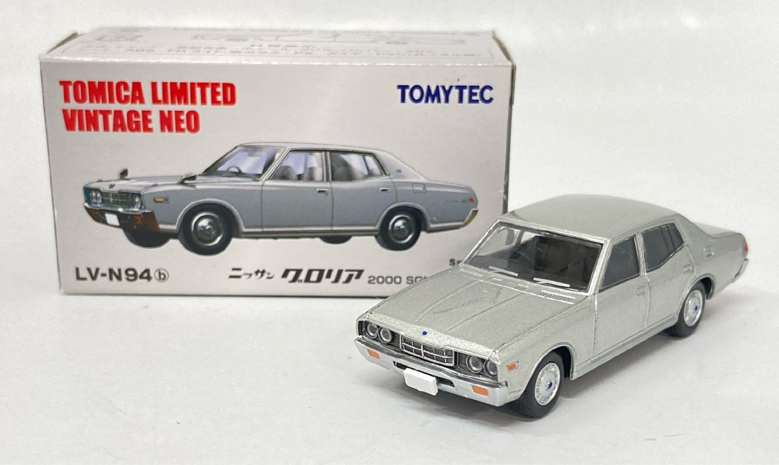 トミーテック TOMICA LIMITED VINTAGE NEO ニッサン グロリア 2000 SGL(75年式)(シルバー) LV-N94b
