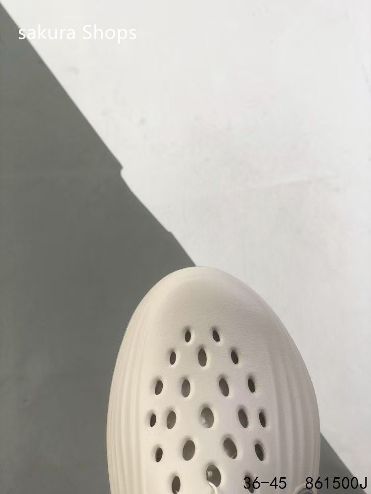 ベージュ