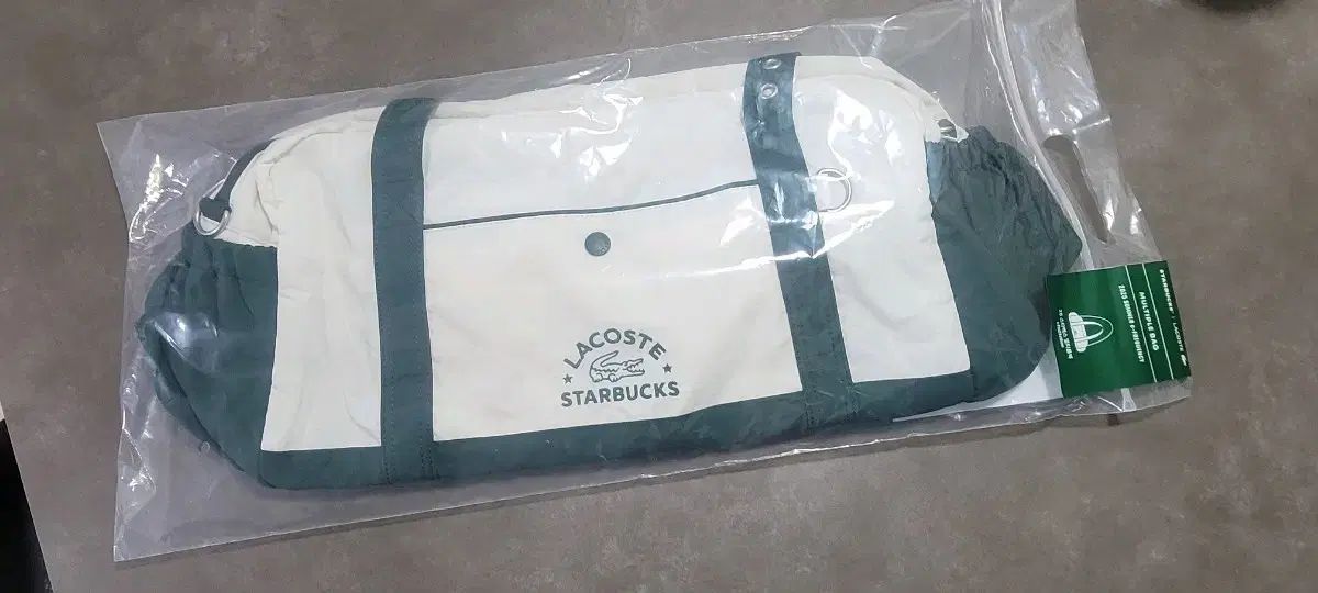 グリーン 韓国 スタバ ラコステ LACOSTE コラボ バッグ グリーン 韓国 スタバ ラコステ LACOSTE コラボ バッグ（LACOSTE