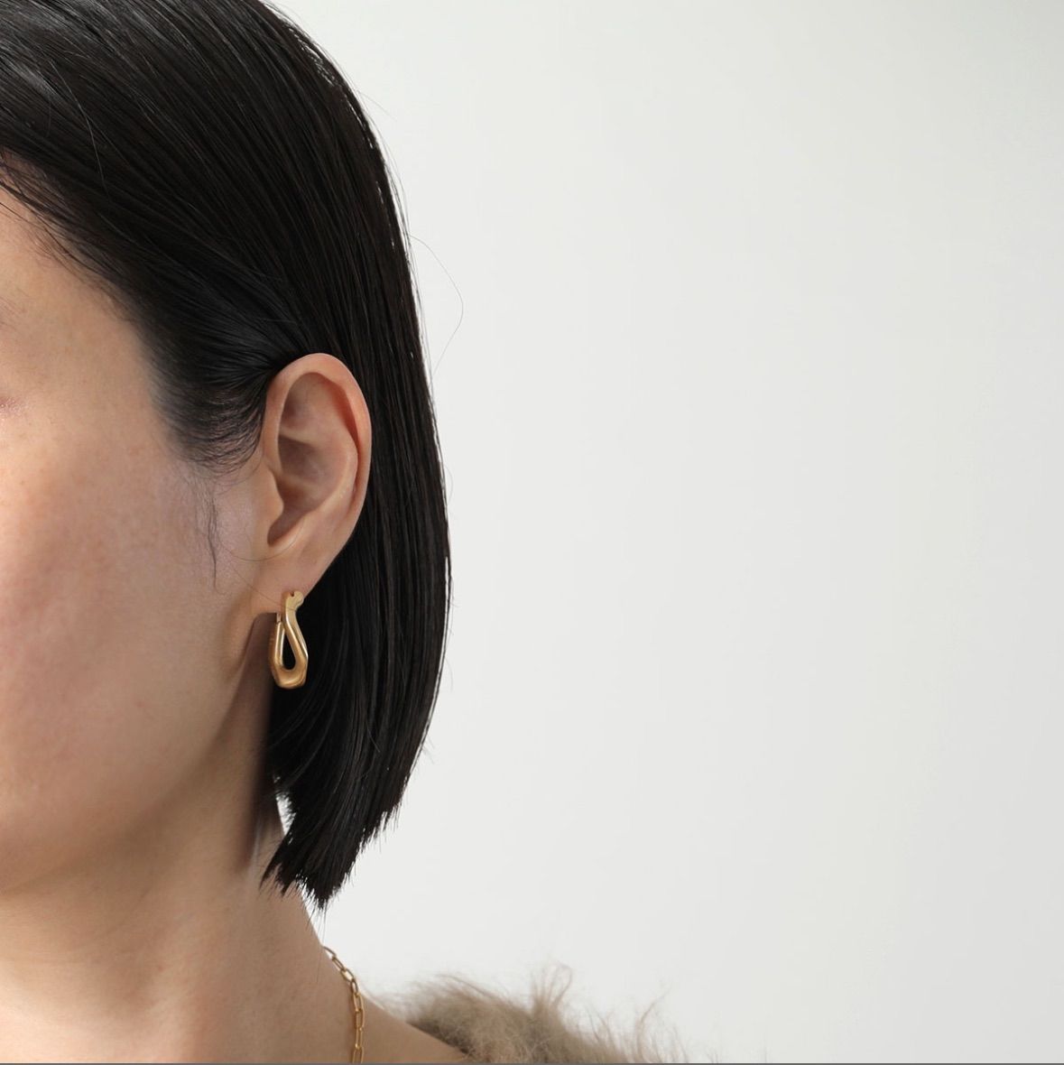 気品【Maison Margiela】シングルカーブリンク ツイスト ピアス MAISON MARGIELA メゾンマルジェラ ピアス マイヨン シングル