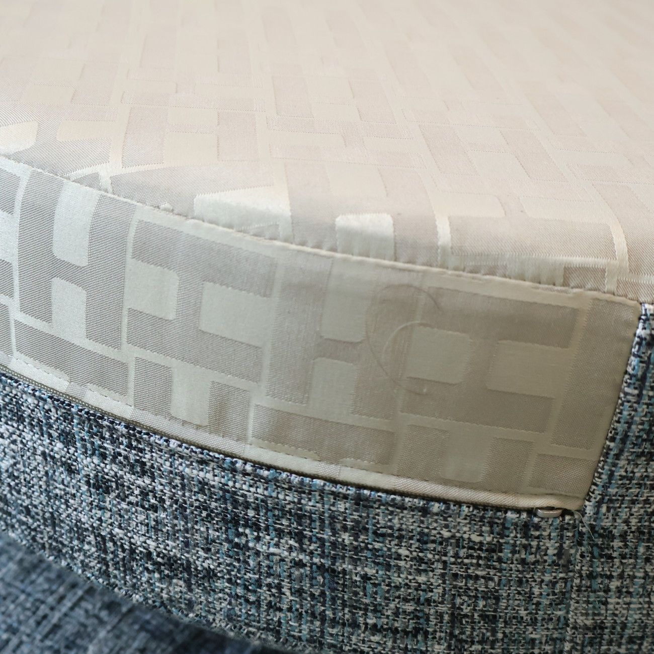 ローバック 家具