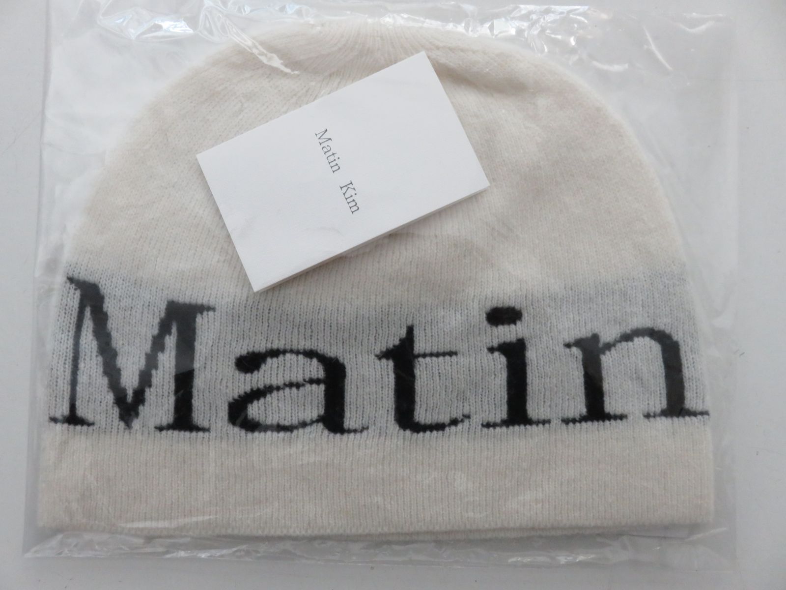 新品] マーティンキム Matin Kim ニット帽 ホワイト - メルカリ