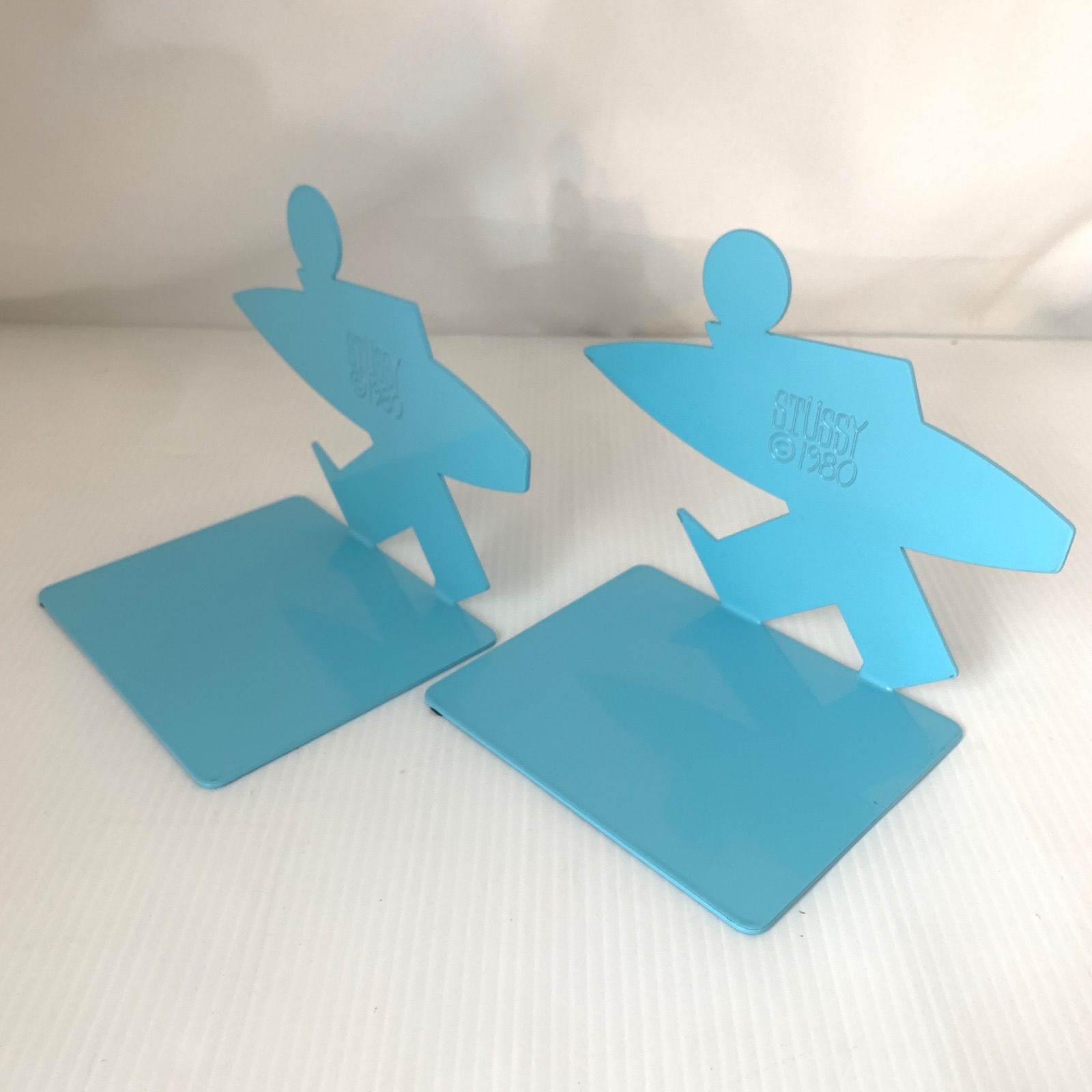 STUSSY ステューシー サーフマン ブックエンド 本立て ライトブルー M71016-4