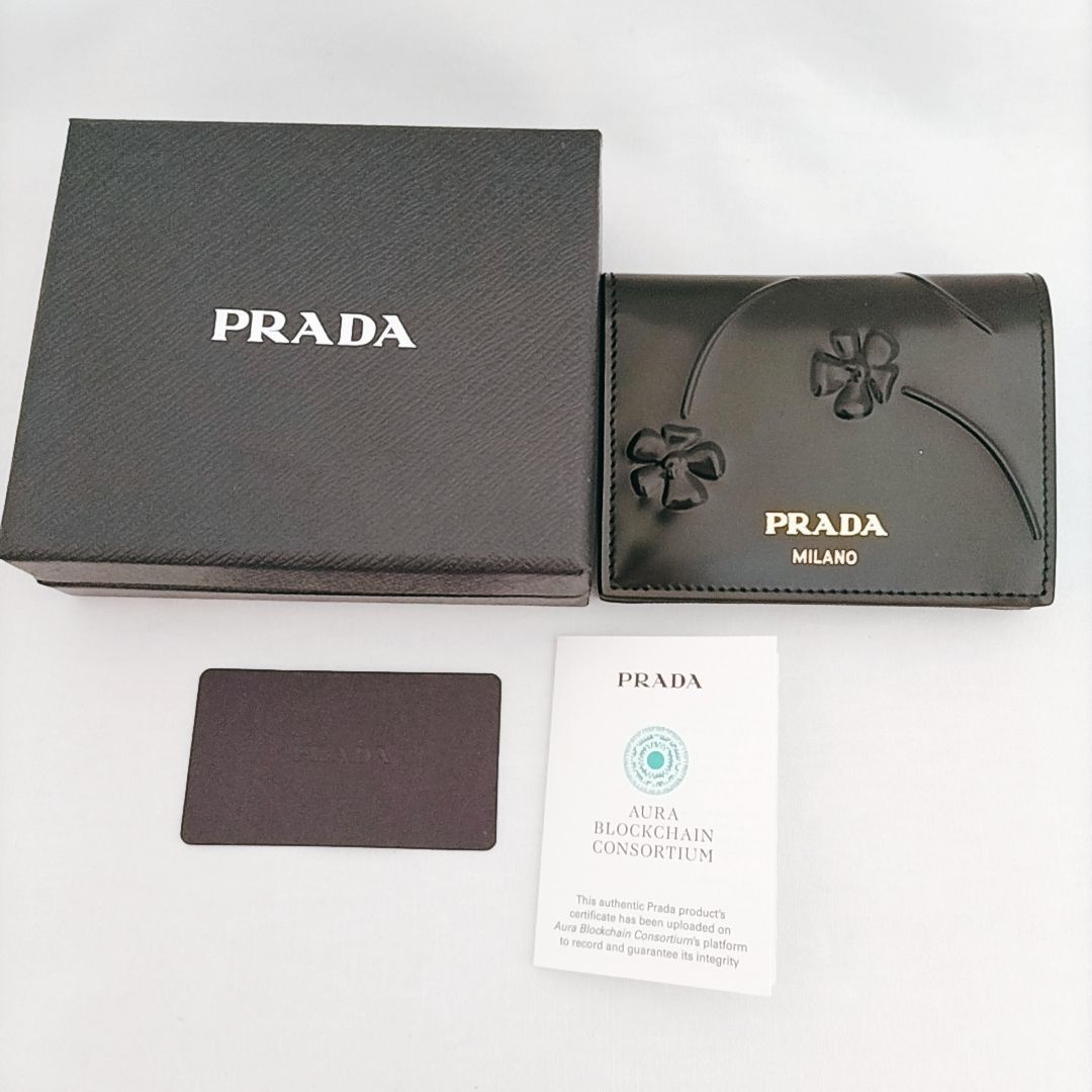 新品未使用】PRADA フラワーフレンチフラップ 二つ折り財布 プラダ 