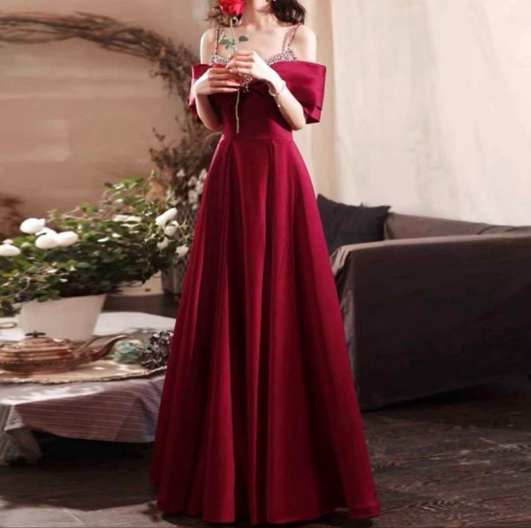 リボンのデザインが可愛くゴージャスオフショルイブニングドレス リボンのデザインが可愛くゴージャスオフショルイブニングドレス