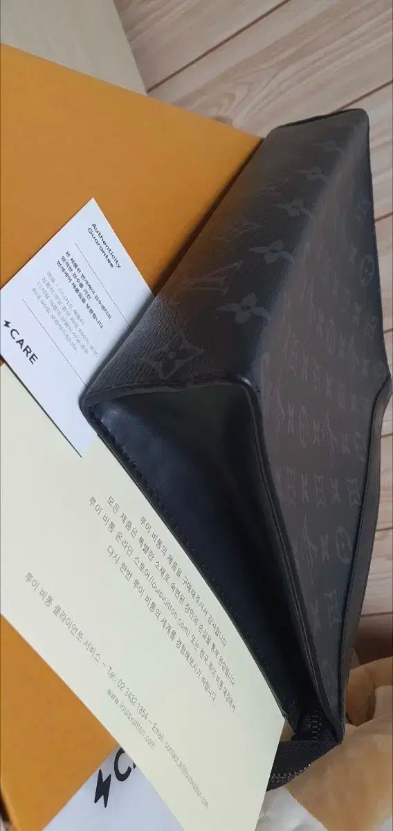 ポシェット ヴォワヤージュ