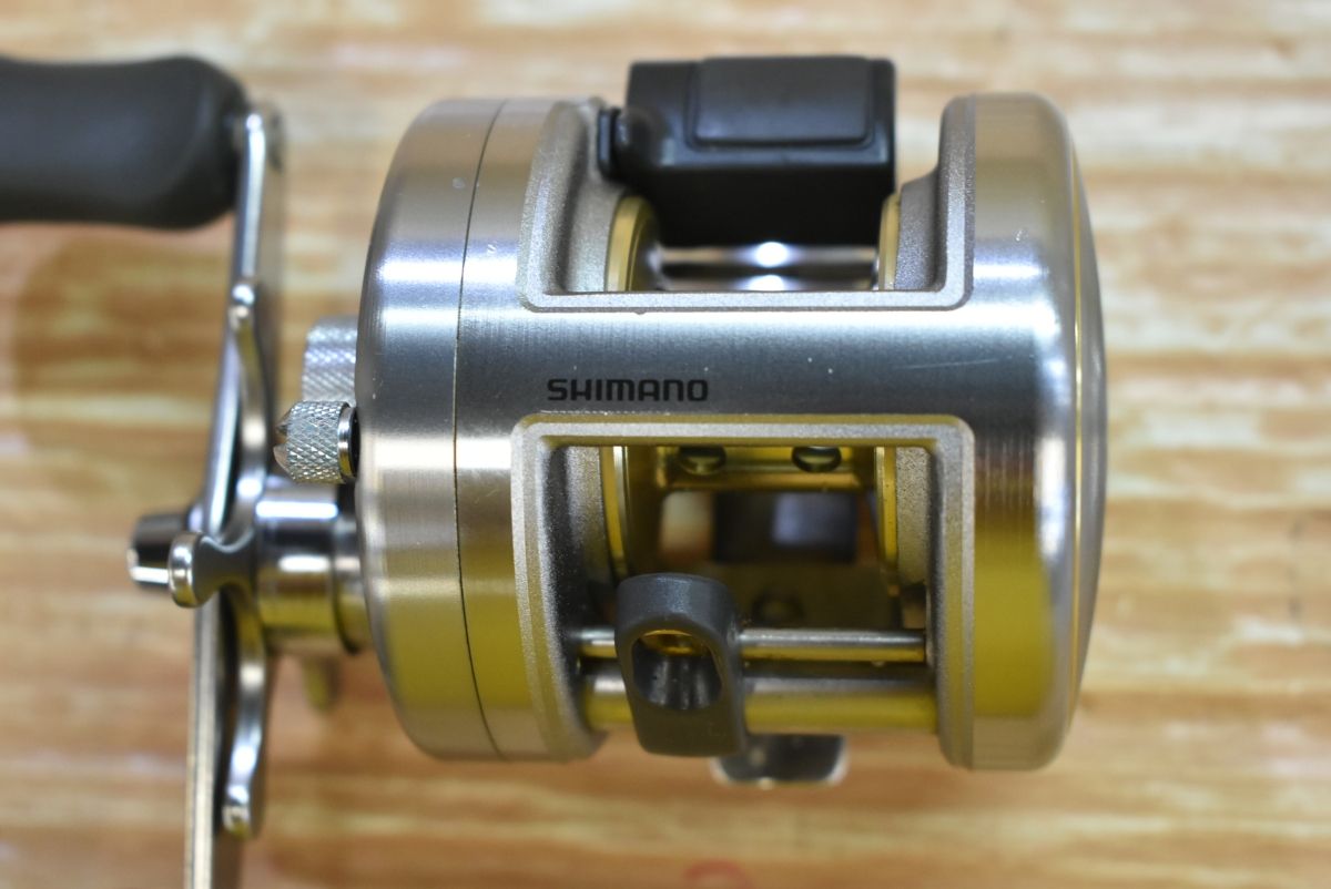 05 カルカッタ 200 右 シマノ（SHIMANO） 19 カルカッタ DC 200 RIGHT / ベイトリール 右
