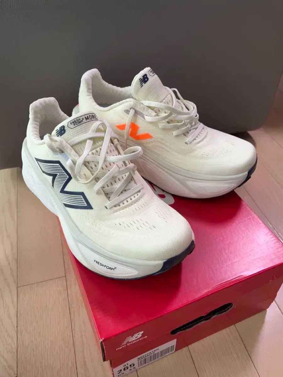 New Balance ニューバランス フレッシュフォーム x モアー v5