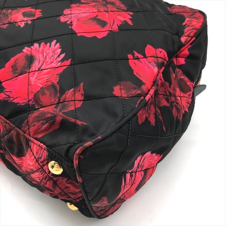 美品 PRADA プラダ 三角ロゴ プレート ナイロン キルティング フラワー