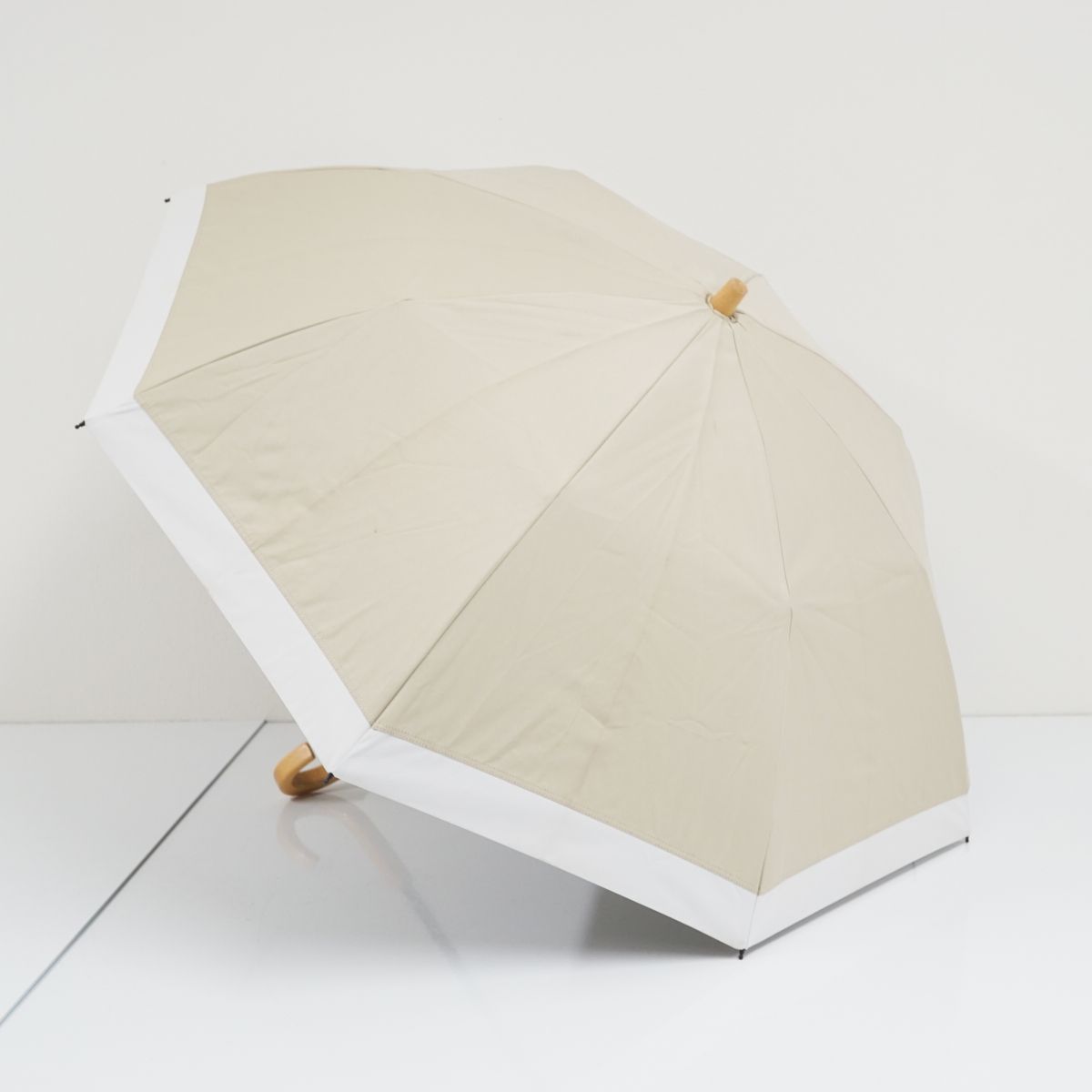 サンバリア100 完全遮光折日傘 USED品 2段折 コンビ ベージュ UV 遮熱