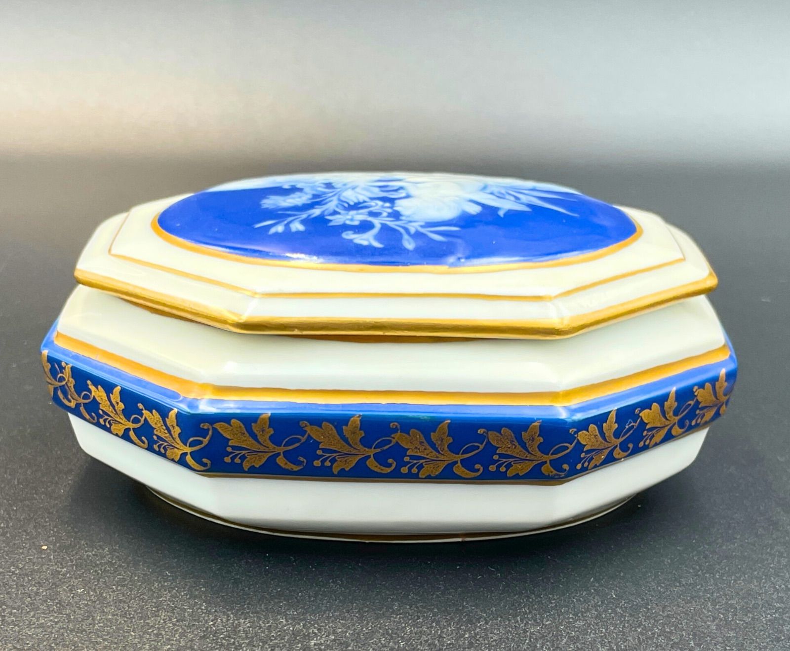 リモージュ(Limoges)パテシュールパテ『天使と女神文花瓶』 【公式通販】