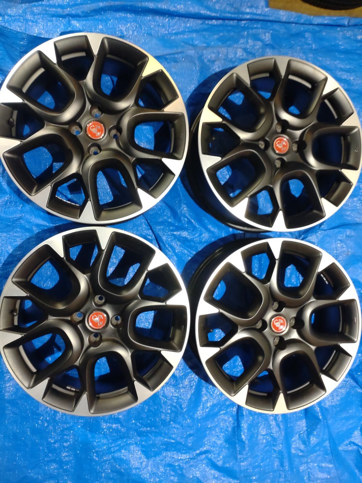 アバルト595 コンペティツィオーネ 純正 ホイール