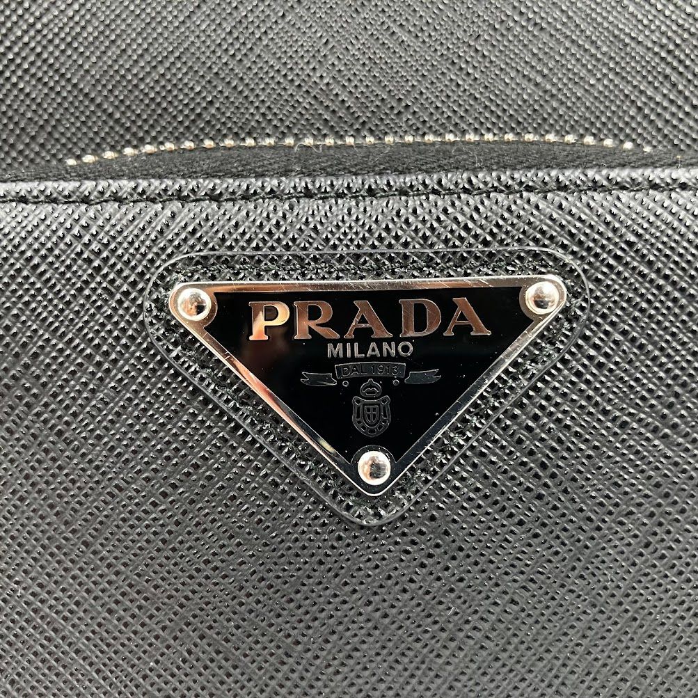 PRADA プラダ