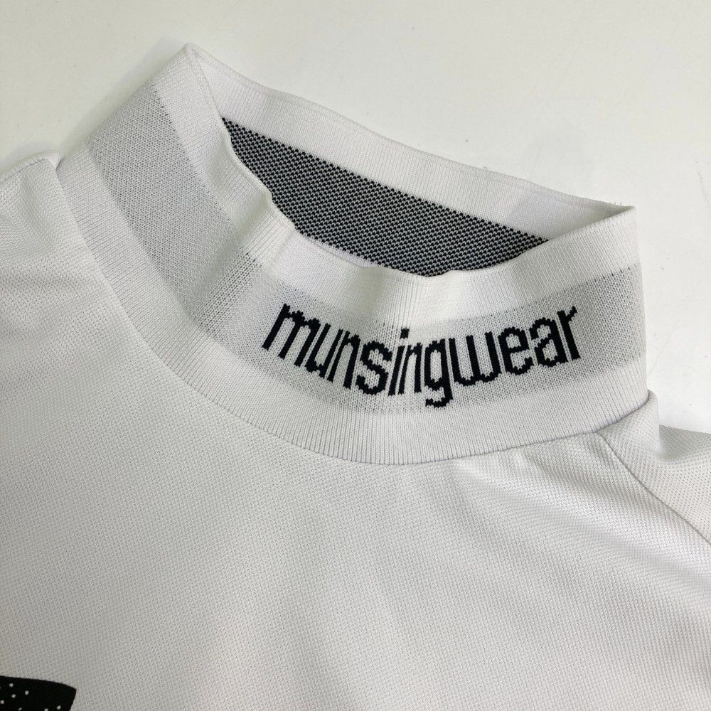 サイズ：M MUNSING WEAR マンシングウェア モックネック半袖T