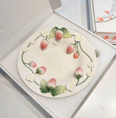 立体いちごと白い花が縁を彩る可愛い陶器製 おしゃれ食器インテリア皿  