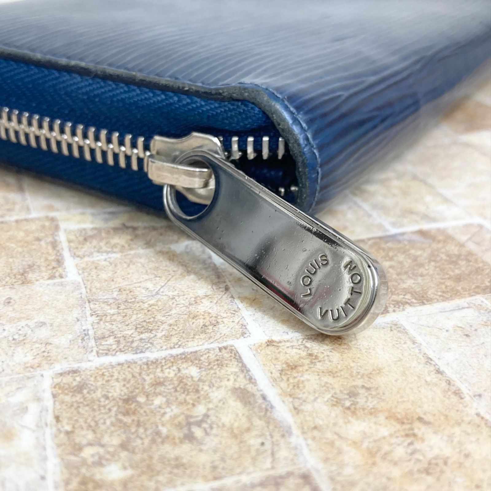 希少カラー】LOUIS VUITTON ルイヴィトン ジッピーウォレット エピ