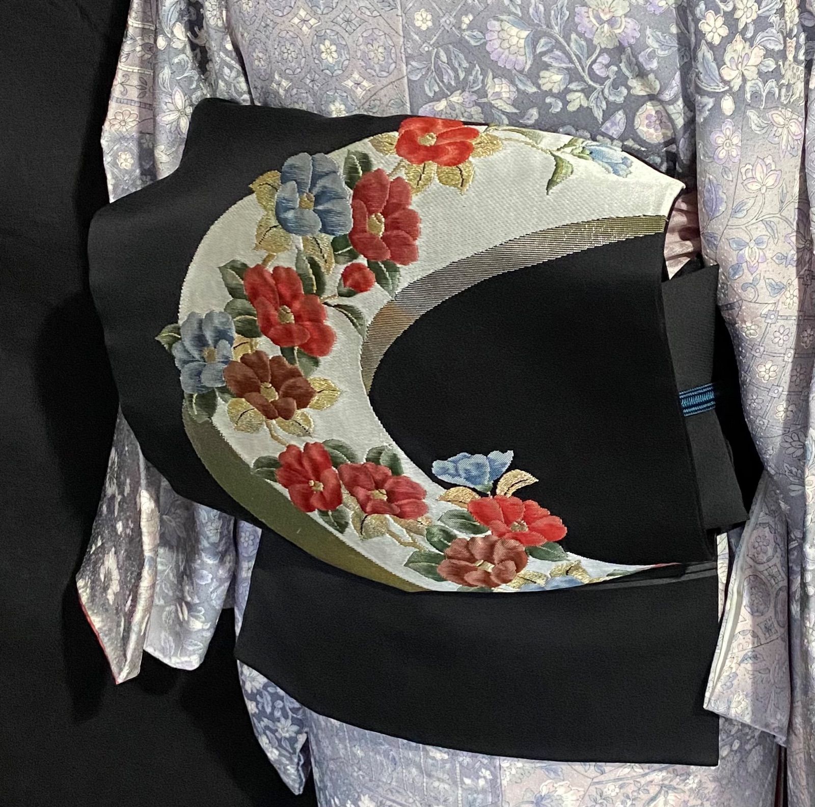 椿模様の織り出し名古屋帯〉枝花 額縁仕立て 和装 送料無料 - メルカリ 