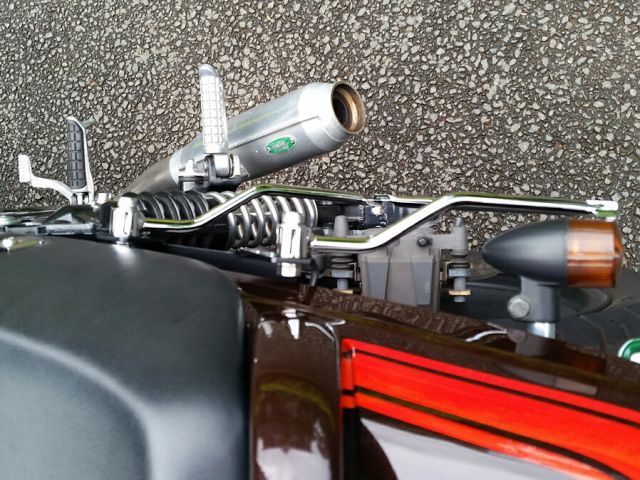 カワサキ純正　ゼファー750のサイドキャリアサポート カワサキ純正ゼファー750のサイドキャリアサポート